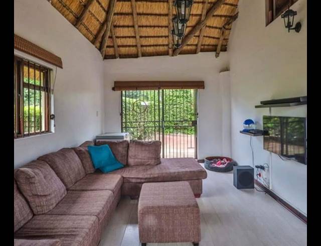 2 BEDROOM TOWNHOUSE FOR SALE IN MTWALUME